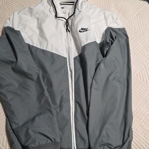 Nike Men's White and Gray Windbreaker